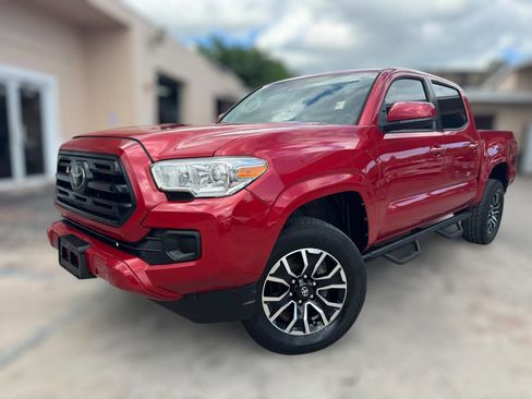 Used 2019 Toyota Tacoma SR w/ SR Convenience Package image 2