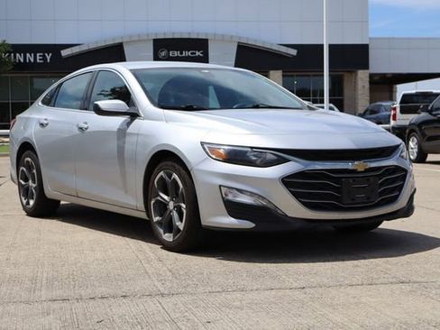 Used 2022 Chevrolet Malibu LT FWD image 2