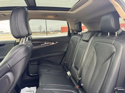 Used 2022 Lincoln Nautilus Reserve w/ Equipment Group 201A image 29