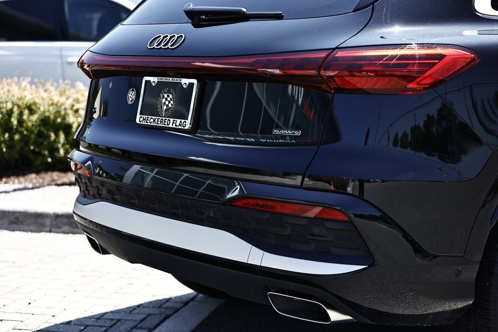 Certified 2025 Audi Q5 Premium w/ Premium Plus AWD/4WD image 9
