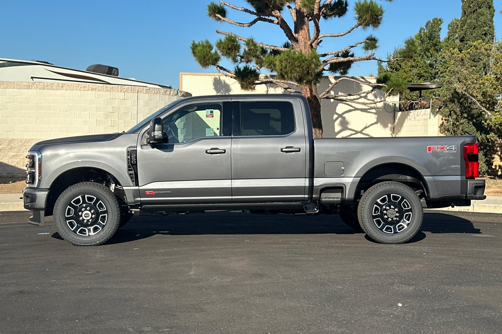 New 2027 Ford F250 Platinum w/ FX4 Off-Road Package AWD/4WD image 7