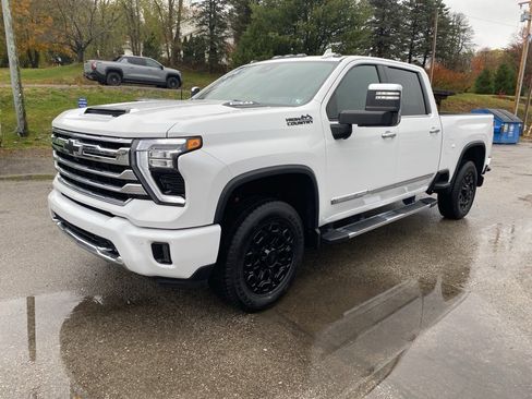 Certified 2024 Chevrolet Silverado 2500 High Country w/ High Country Premium Package image 7