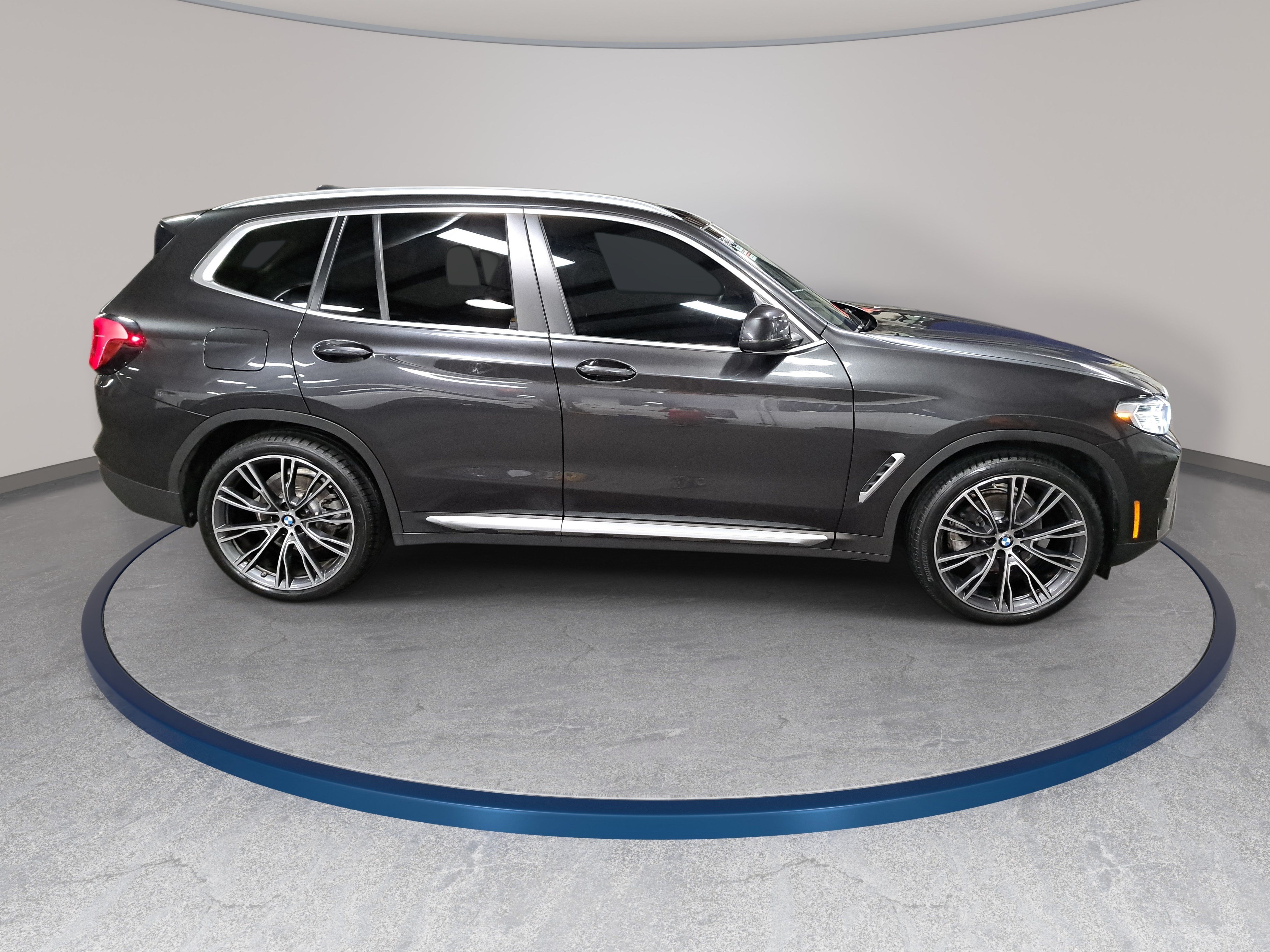 Certified 2022 BMW X3 sDrive30i w/ Convenience Package RWD image 5