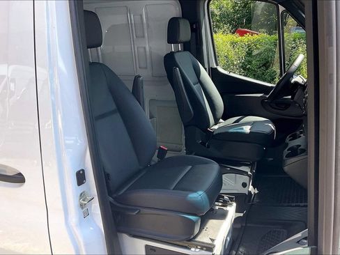 Used 2026 Mercedes-Benz Sprinter 2500 image 7
