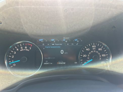 Used 2019 Ford F150 Platinum w/ Equipment Group 701A Luxury AWD/4WD image 20