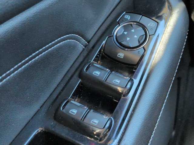 Used 2019 Ford Edge Titanium w/ Equipment Group 301A AWD/4WD image 25