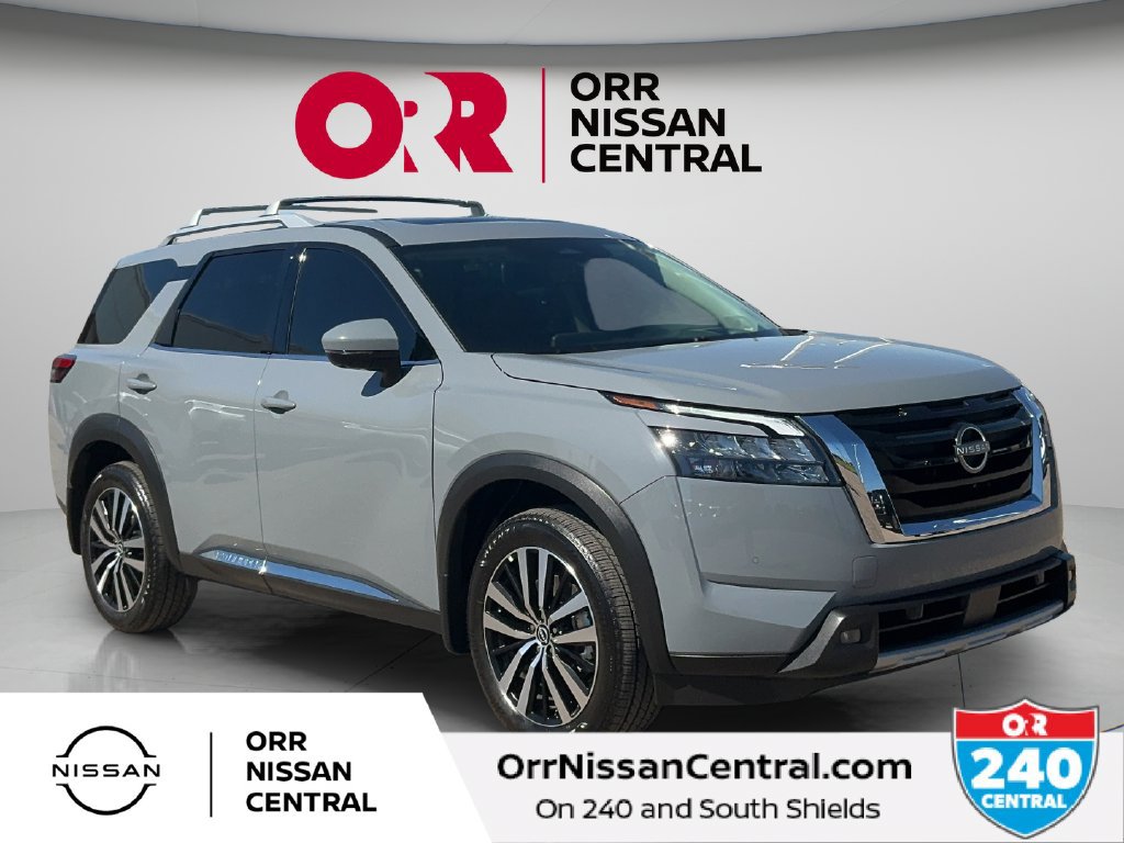 Used 2025 Nissan Pathfinder Platinum w/ Cargo Package FWD image 3