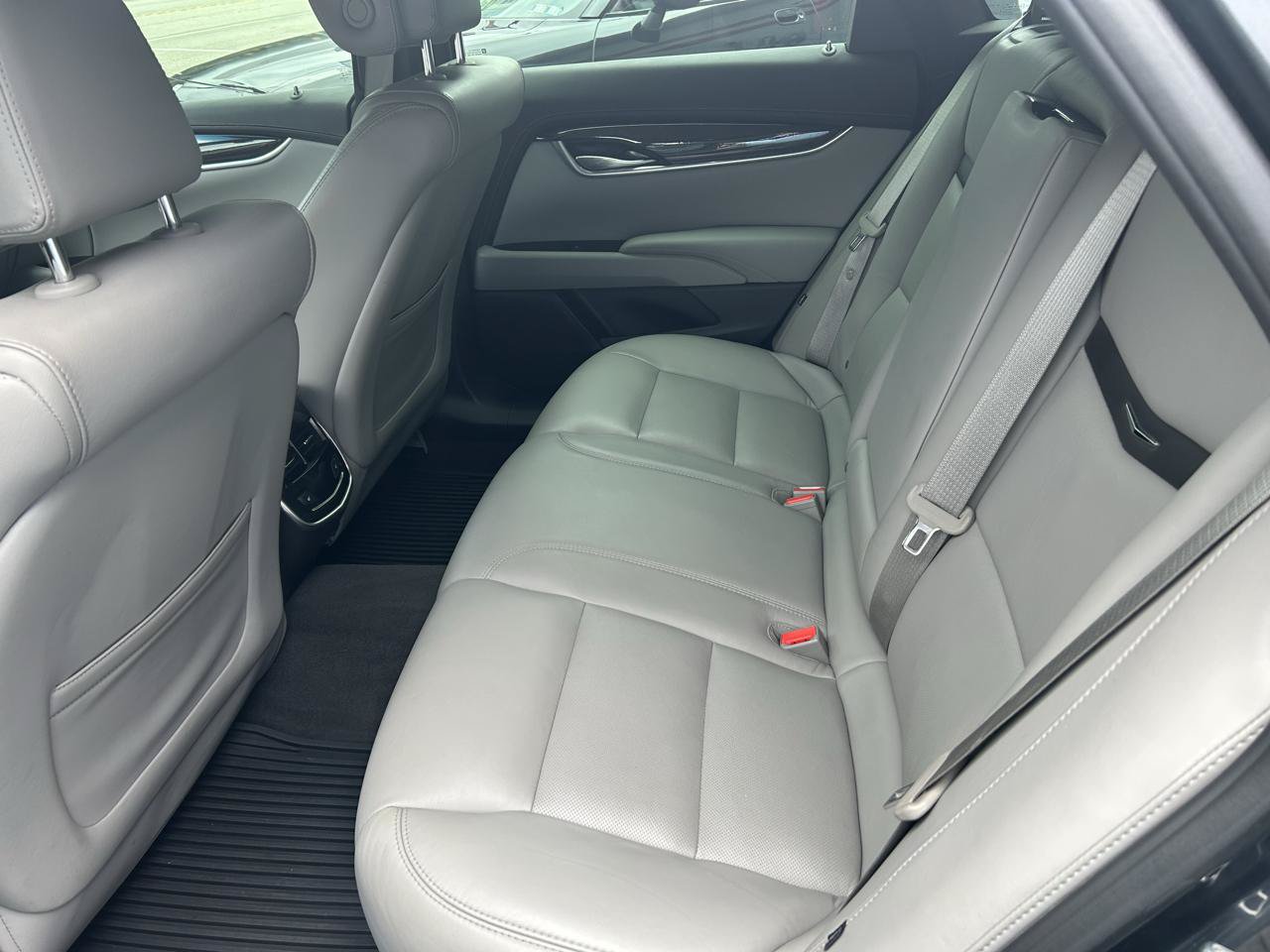 Used 2014 Cadillac XTS Luxury w/ Driver Awareness Package FWD image 21