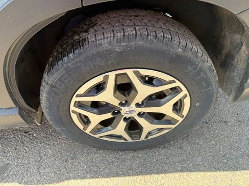 Used 2021 Subaru Forester Premium image 16