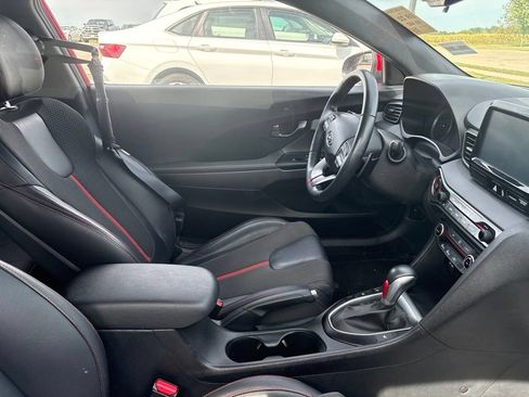 Used 2019 Hyundai Veloster Turbo FWD image 26