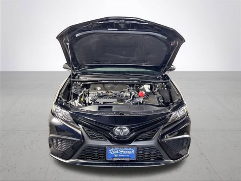 Used 2024 Toyota Camry SE image 21