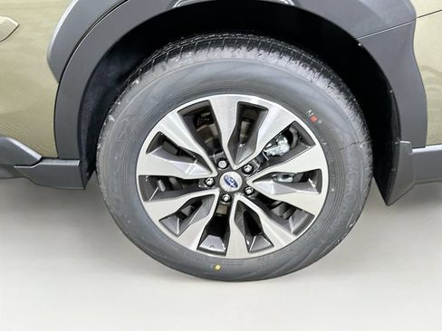 Used 2025 Subaru Outback Limited w/ Popular Package #2 AWD/4WD image 24