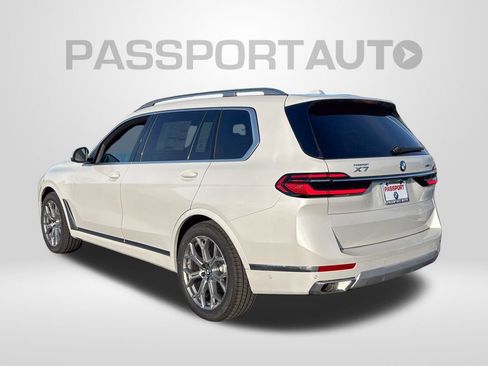 New 2026 BMW X7 xDrive40i image 3