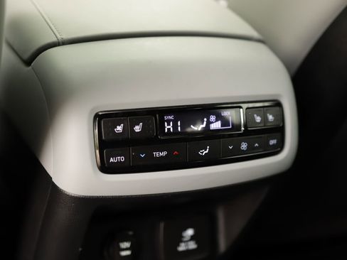 Used 2024 Hyundai Palisade SEL AWD/4WD image 32