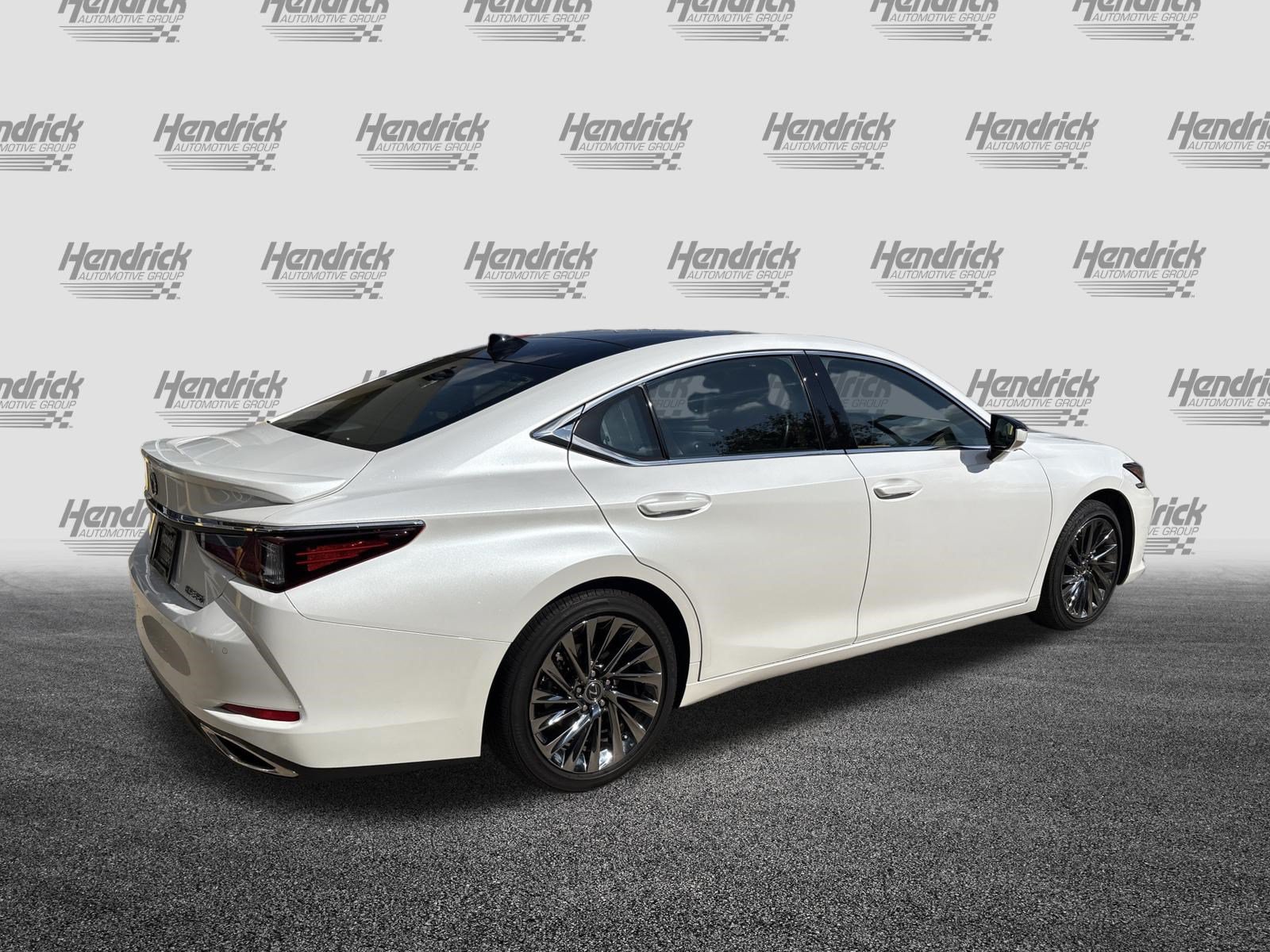 Used 2025 Lexus ES 350 Ultra Luxury FWD image 10