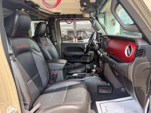 Used 2020 Jeep Gladiator Rubicon AWD/4WD image 24