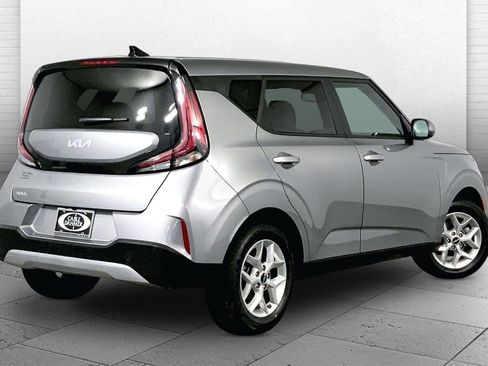 Certified 2025 Kia Soul LX w/ LX Technology Package FWD image 13