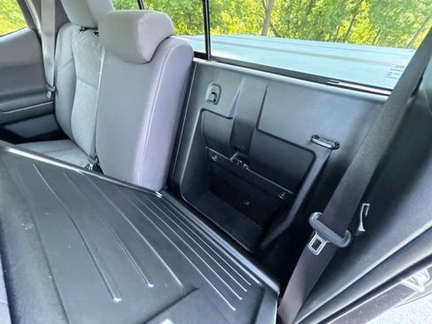 Used 2018 Toyota Tacoma TRD Sport AWD/4WD image 36