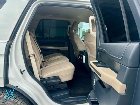 Used 2022 Ford Expedition XLT AWD/4WD image 26