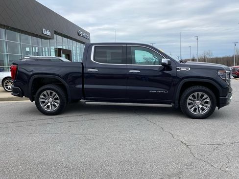 Used 2022 GMC Sierra 1500 Denali AWD/4WD image 9