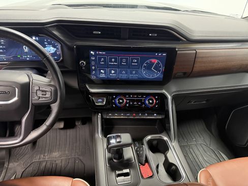 Used 2023 GMC Sierra 1500 Denali Ultimate image 4