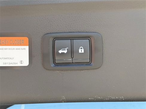 Used 2024 Mitsubishi Eclipse Cross AWD image 28