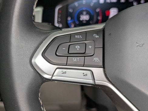 Used 2023 Volkswagen Atlas SEL AWD/4WD image 37
