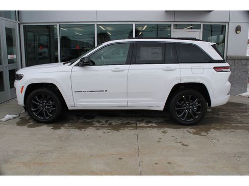 New 2026 Jeep Grand Cherokee Limited Reserve AWD/4WD image 6