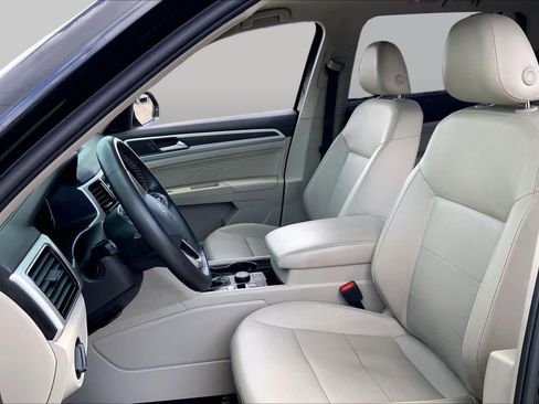 Used 2022 Volkswagen Atlas SE w/ Panoramic Sunroof Package AWD/4WD image 8