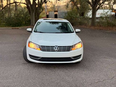 Used 2013 Volkswagen Passat TDI SE image 2