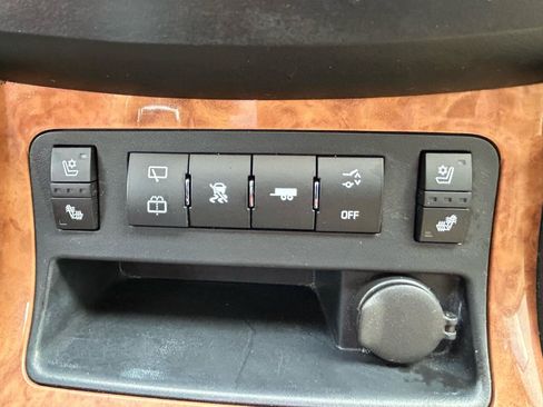 Used 2010 Buick Enclave CXL w/ Trailering Provision Package AWD/4WD image 26
