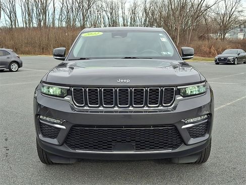 Used 2022 Jeep Grand Cherokee Limited image 2