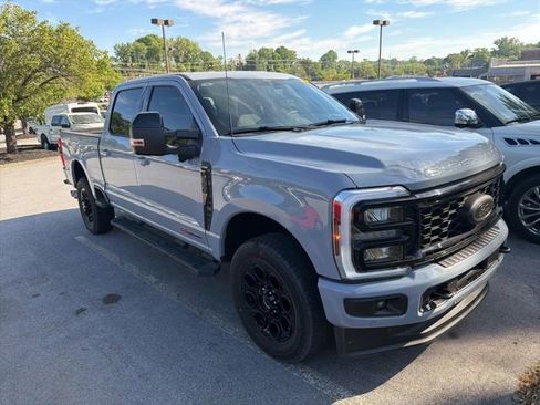 Used 2025 Ford F350 Lariat w/ Lariat Ultimate Package image 6