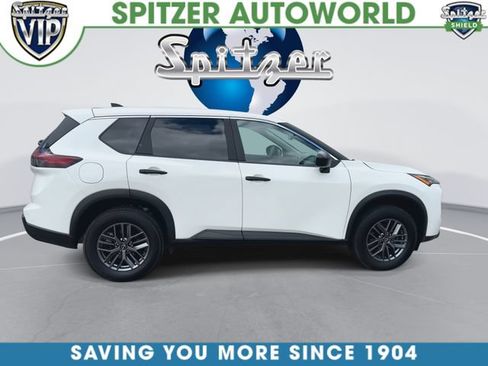 Used 2024 Nissan Rogue S AWD/4WD image 10