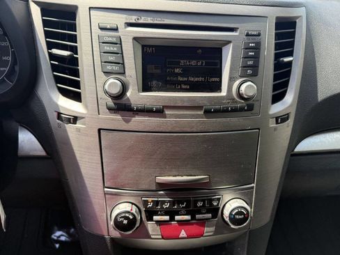 Used 2014 Subaru Outback 2.5i Premium AWD/4WD image 15