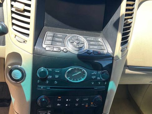 Used 2013 INFINITI FX37 AWD w/ Premium Pkg image 6