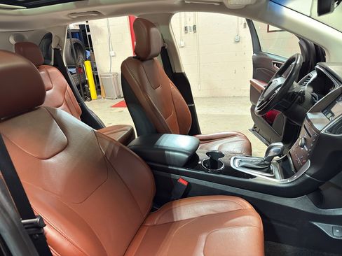 Used 2016 Ford Edge Titanium w/ Equipment Group 301A image 22