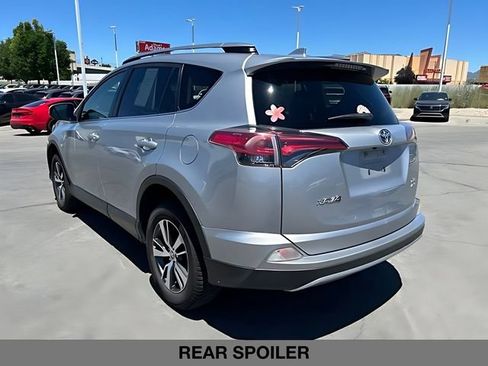 Used 2018 Toyota RAV4 XLE AWD/4WD image 5