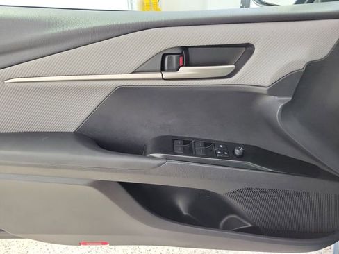 Used 2025 Toyota Camry SE FWD image 21