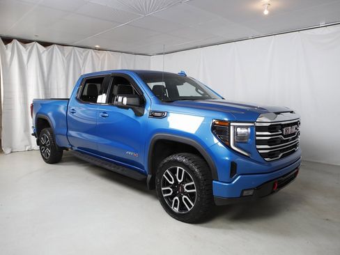 Used 2023 GMC Sierra 1500 AT4 w/ AT4 Premium Package image 1