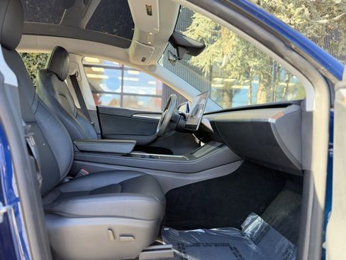 Used 2024 Tesla Model Y Long Range image 33