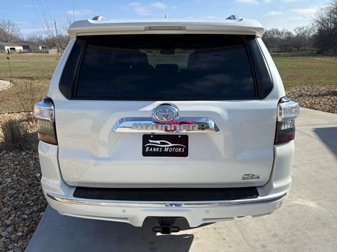 Used 2014 Toyota 4Runner Limited image 18