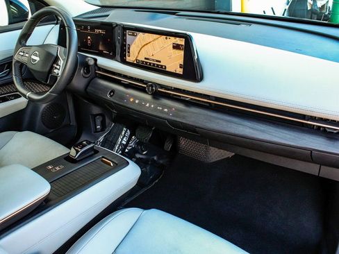 Used 2023 Nissan Ariya AWD image 44