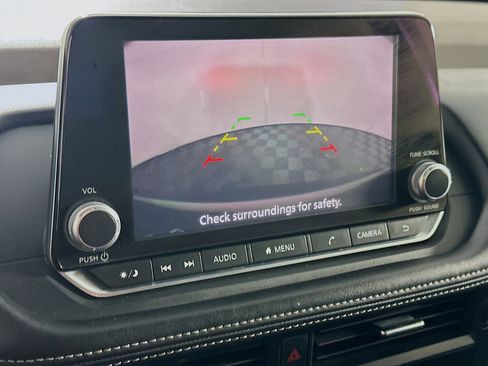 Used 2021 Nissan Rogue S image 21