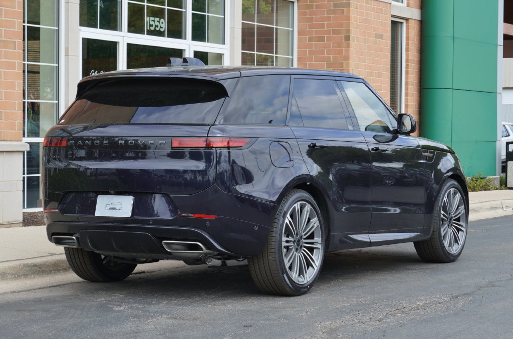 Used 2026 Land Rover Range Rover Sport Dynamic SE AWD/4WD image 6