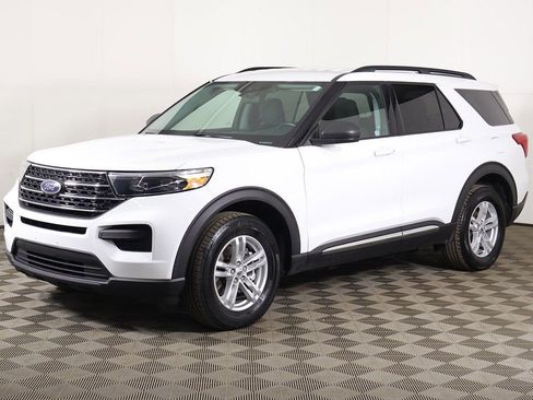 Used 2020 Ford Explorer XLT w/ Comfort Package image 8