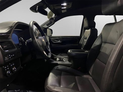 Used 2023 Chevrolet Suburban LT image 24