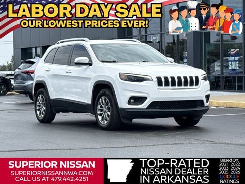Used 2019 Jeep Cherokee Latitude Plus AWD/4WD image 1