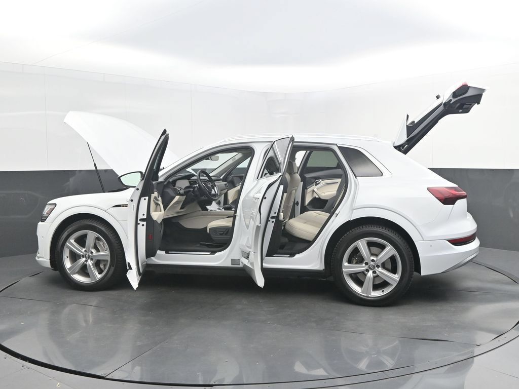 Used 2019 Audi e-tron Premium Plus AWD/4WD image 52