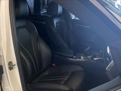 Used 2019 BMW 530i w/ Convenience Package RWD image 8